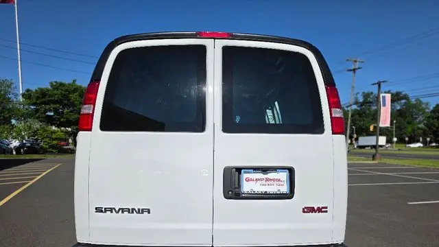 2024 GMC Savana 2500