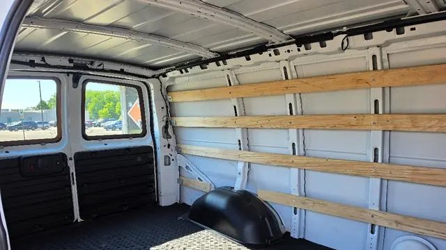 2024 GMC Savana 2500