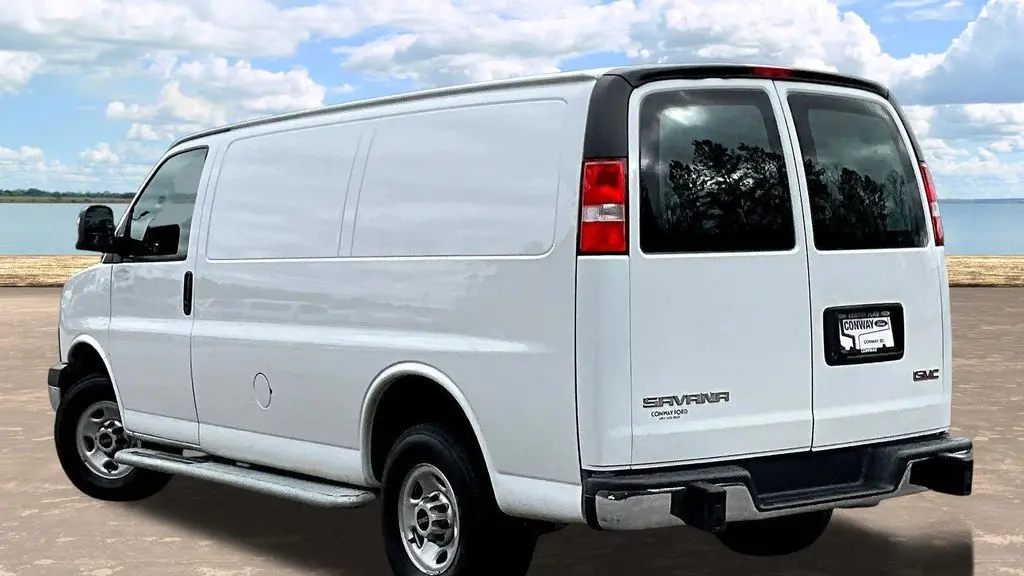 2024 GMC Savana 2500
