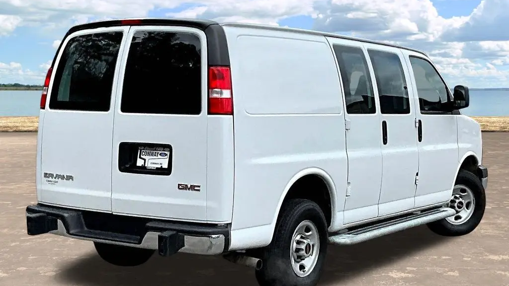 2024 GMC Savana 2500