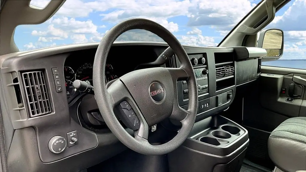 2024 GMC Savana 2500