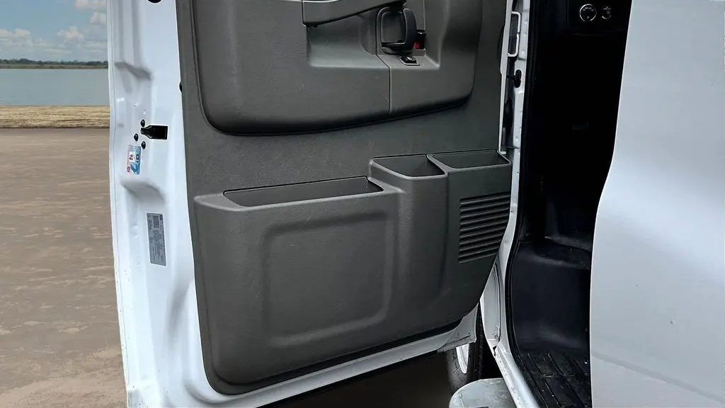 2024 GMC Savana 2500