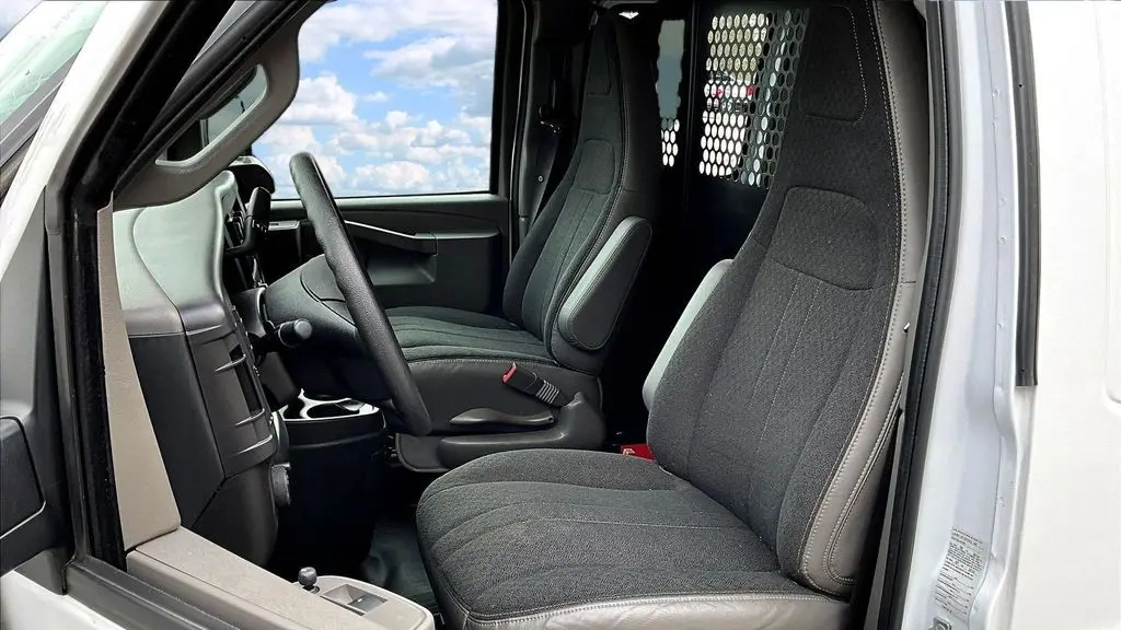 2024 GMC Savana 2500
