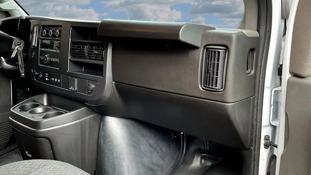 2024 GMC Savana 2500
