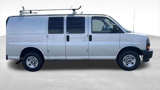 2023 GMC Savana 2500