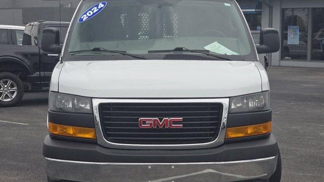 2024 GMC Savana 2500