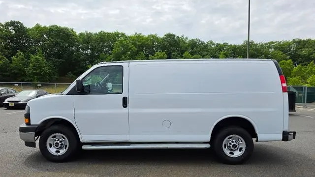 2024 GMC Savana 2500