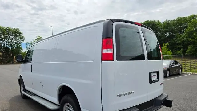 2024 GMC Savana 2500