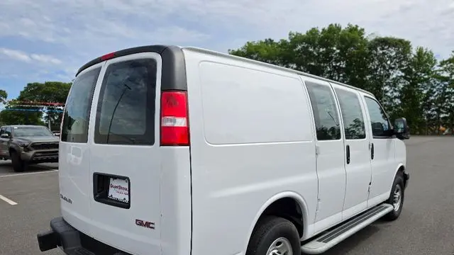 2024 GMC Savana 2500