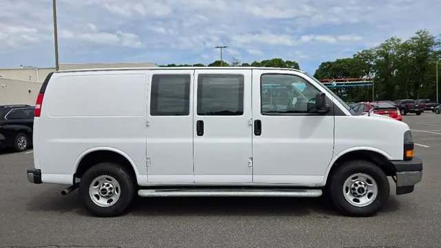 2024 GMC Savana 2500
