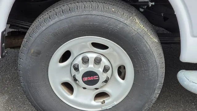 2024 GMC Savana 2500