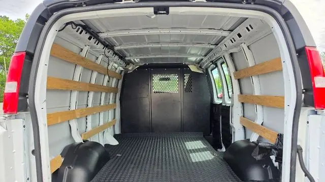 2024 GMC Savana 2500