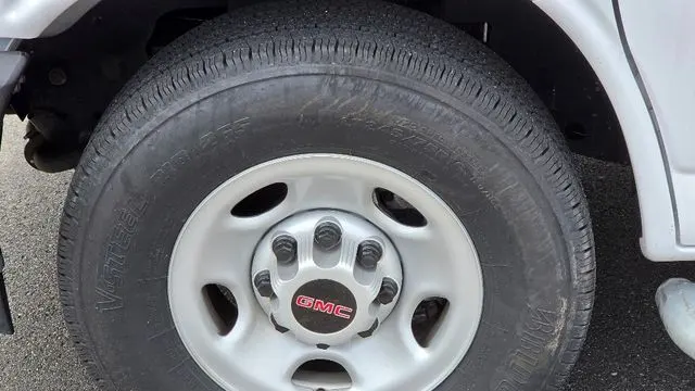 2024 GMC Savana 2500