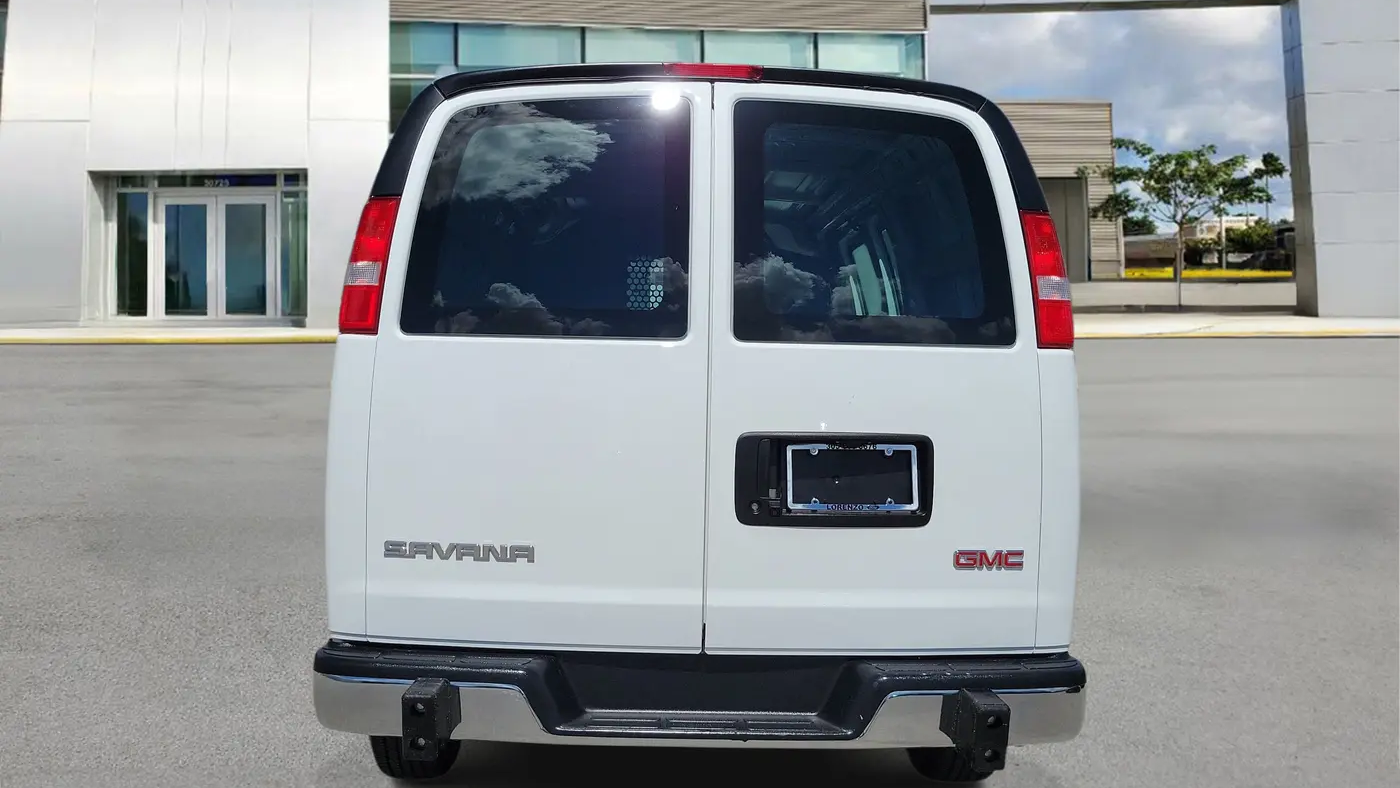2024 GMC Savana 2500