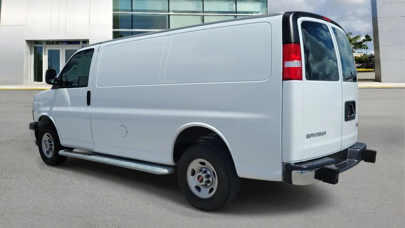 2024 GMC Savana 2500