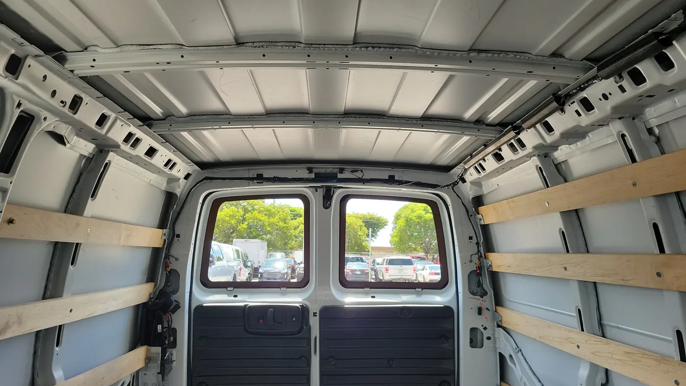 2024 GMC Savana 2500