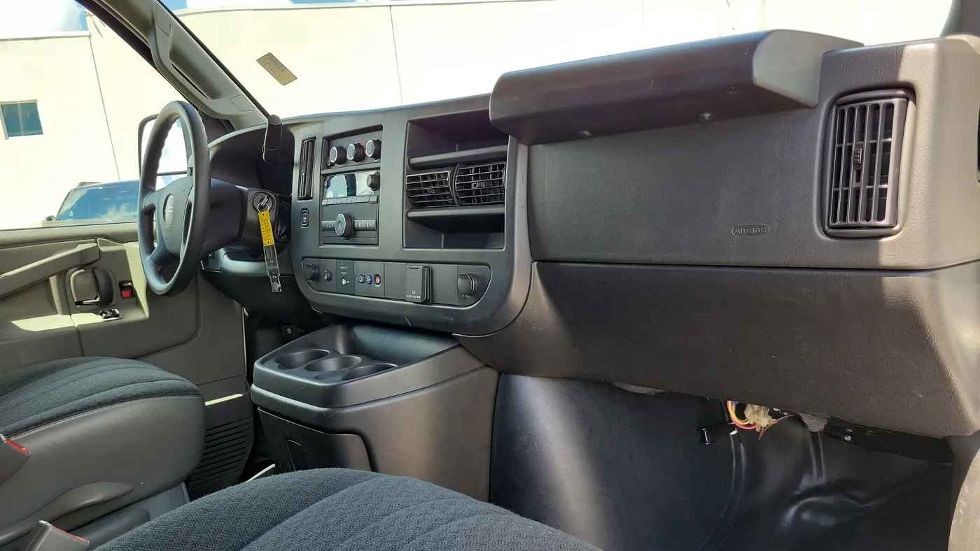 2024 GMC Savana 2500