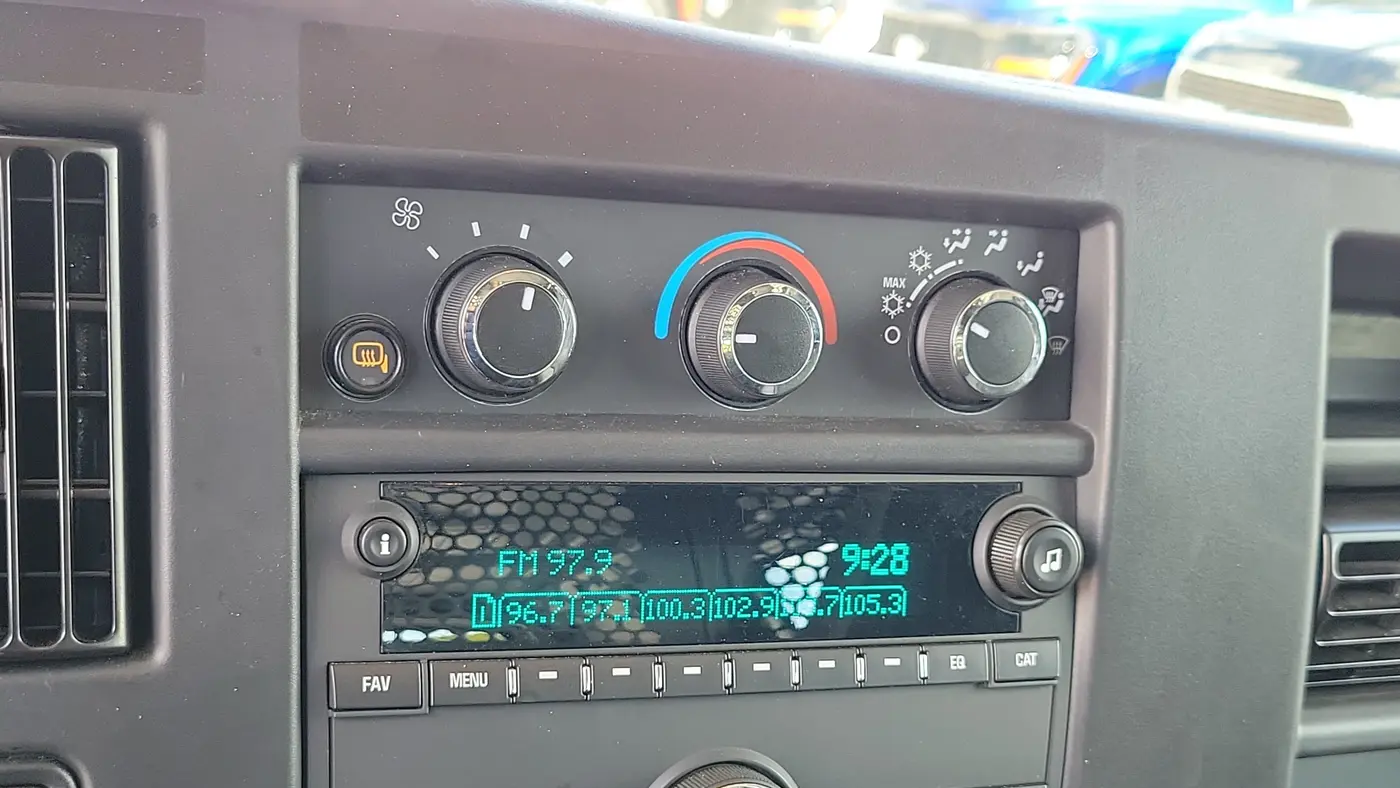 2024 GMC Savana 2500