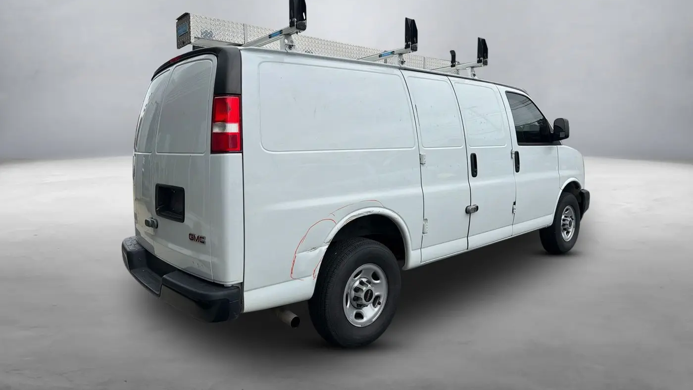 2022 GMC Savana 2500