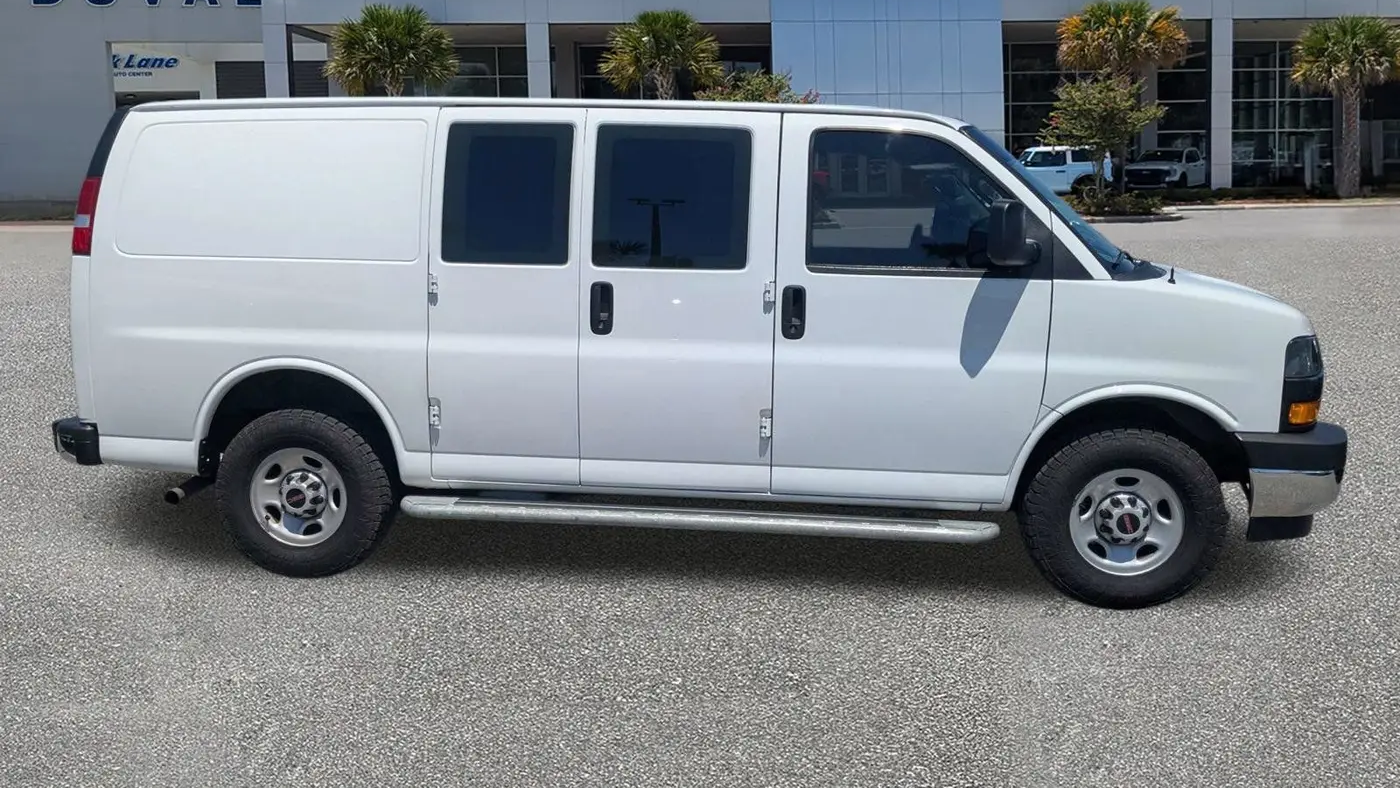 2023 GMC Savana 2500