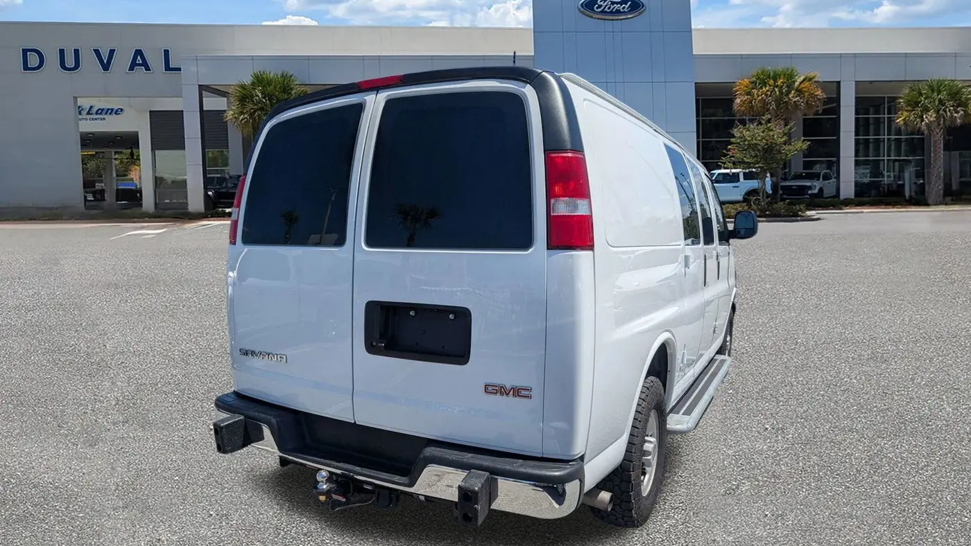 2023 GMC Savana 2500
