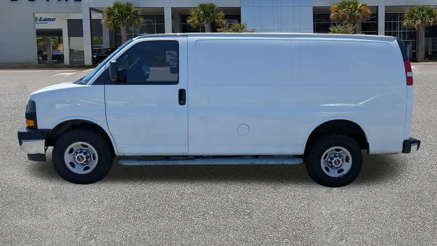 2023 GMC Savana 2500