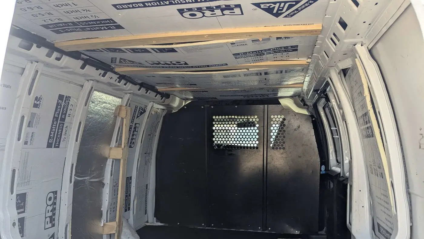 2023 GMC Savana 2500