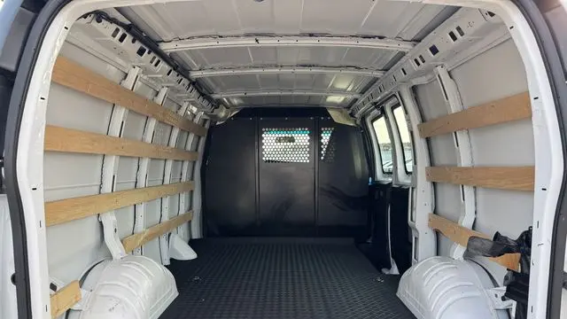 2025 GMC Savana 2500