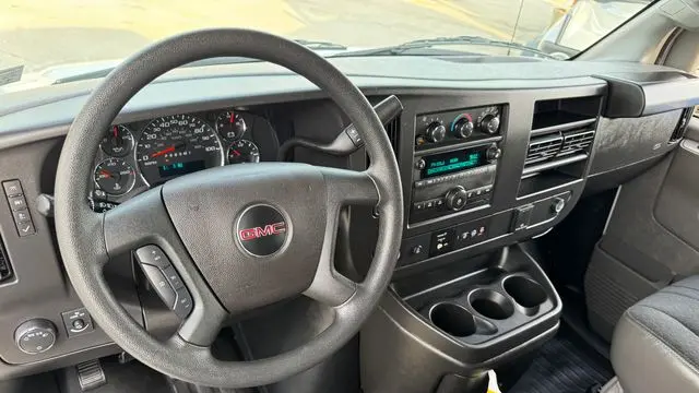 2025 GMC Savana 2500