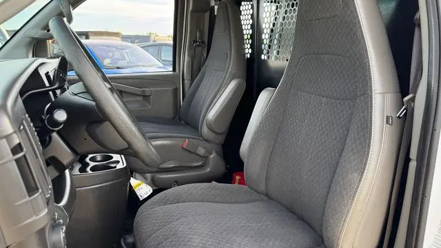 2025 GMC Savana 2500