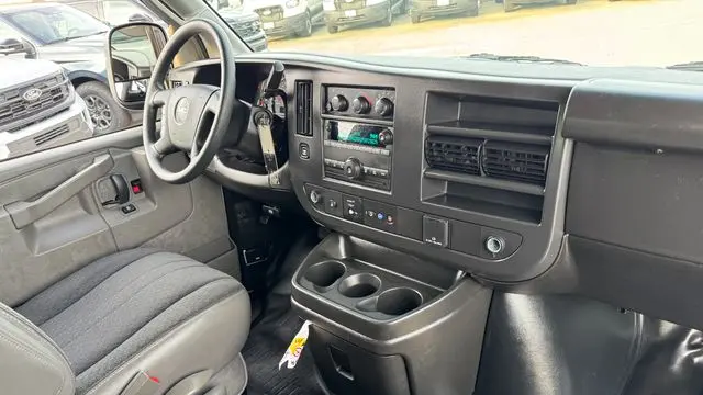2025 GMC Savana 2500