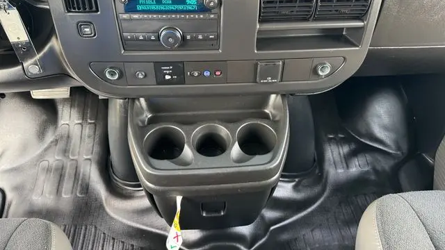 2025 GMC Savana 2500