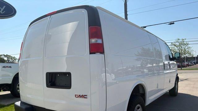 2023 GMC Savana 2500