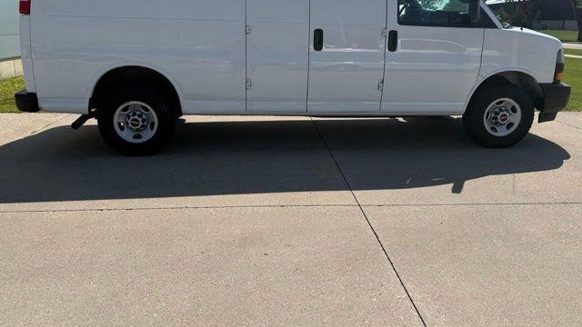 2023 GMC Savana 2500