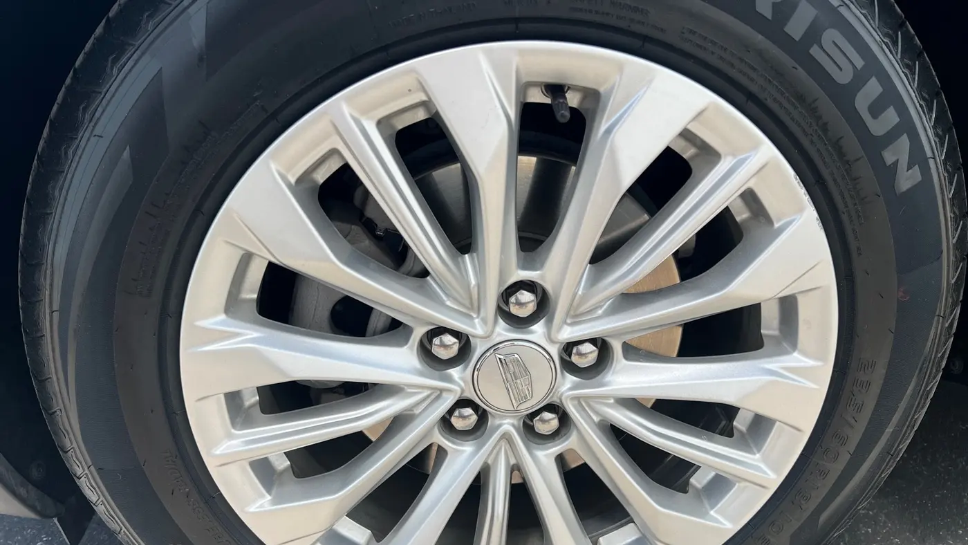 2024 Cadillac XT4 Luxury