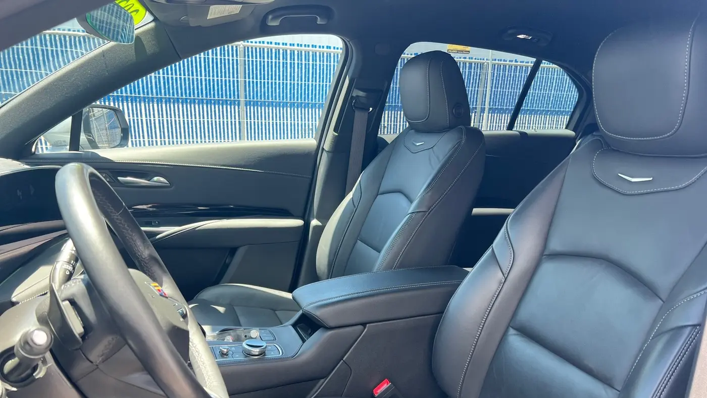 2024 Cadillac XT4 Luxury