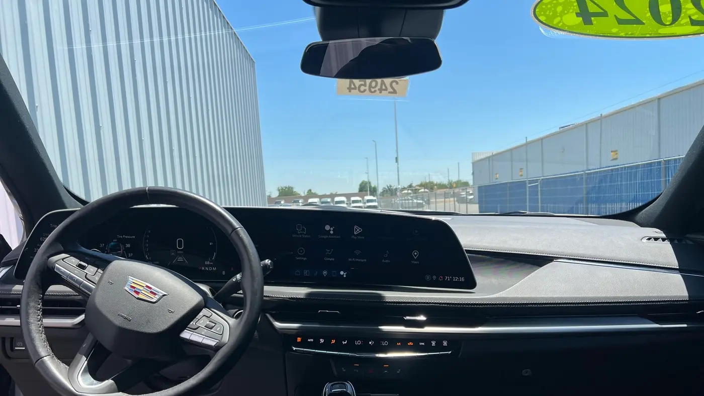 2024 Cadillac XT4 Luxury
