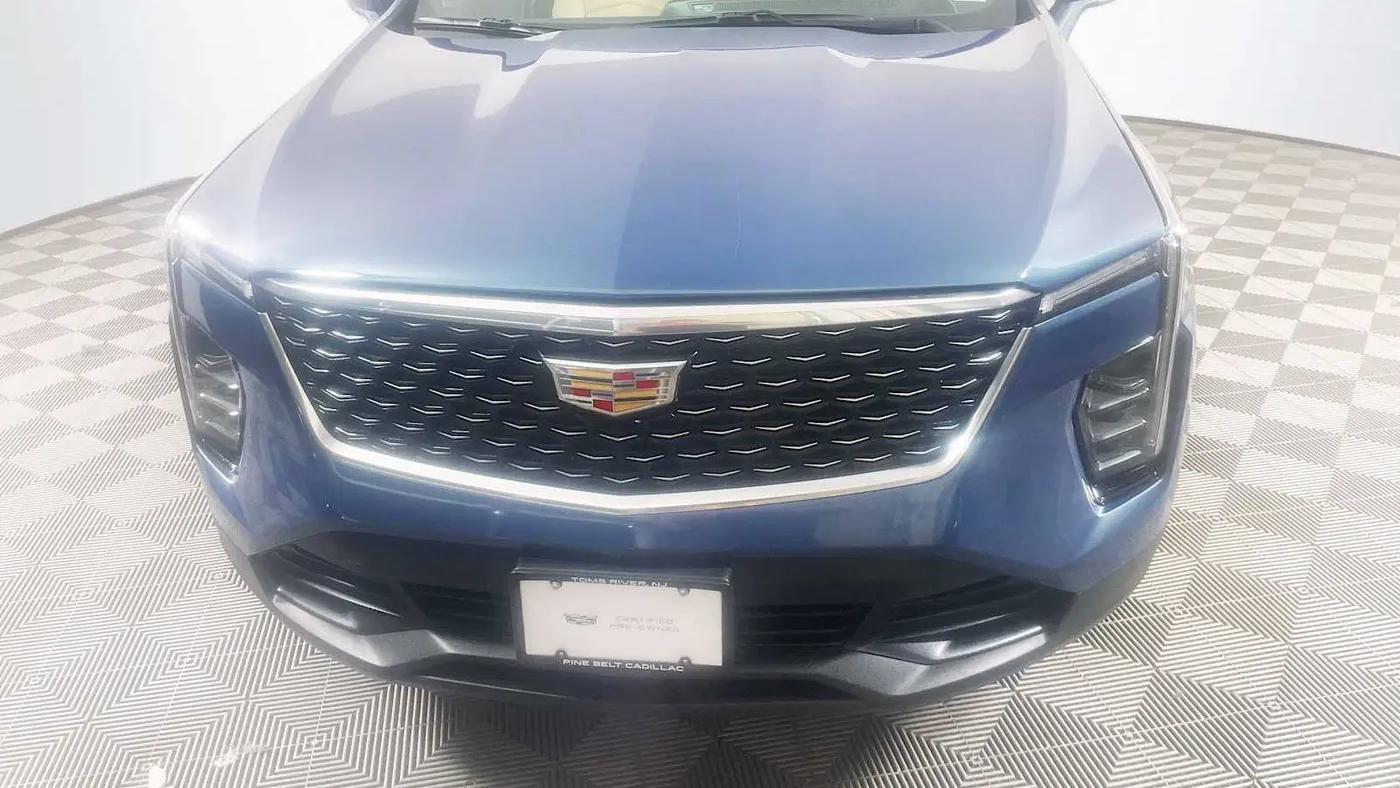 2024 Cadillac XT4 Luxury