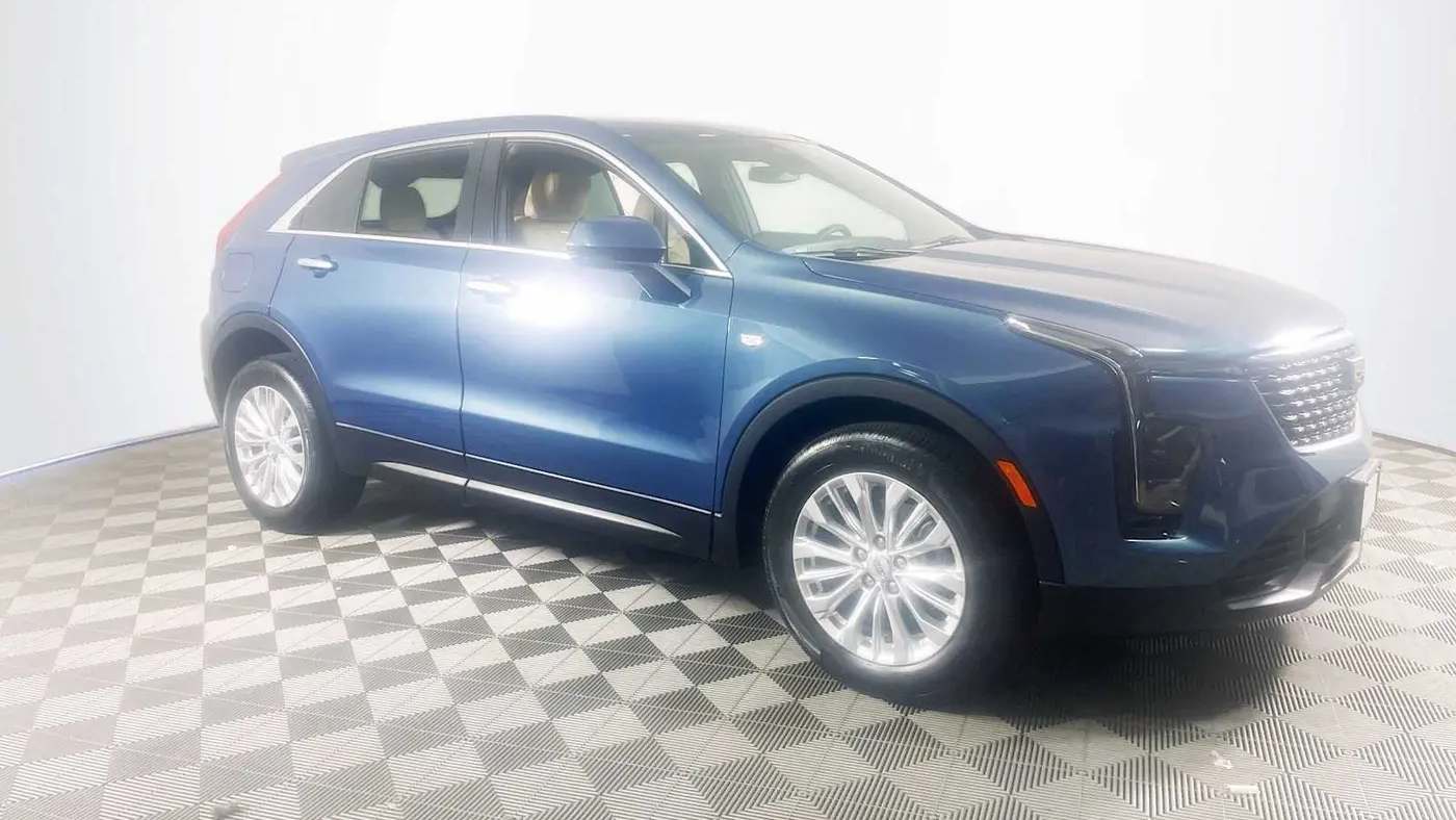 2024 Cadillac XT4 Luxury
