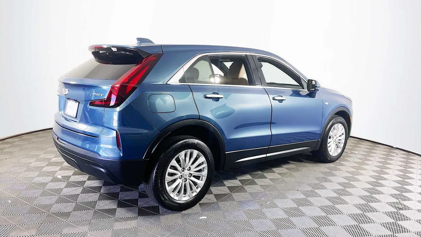 2024 Cadillac XT4 Luxury
