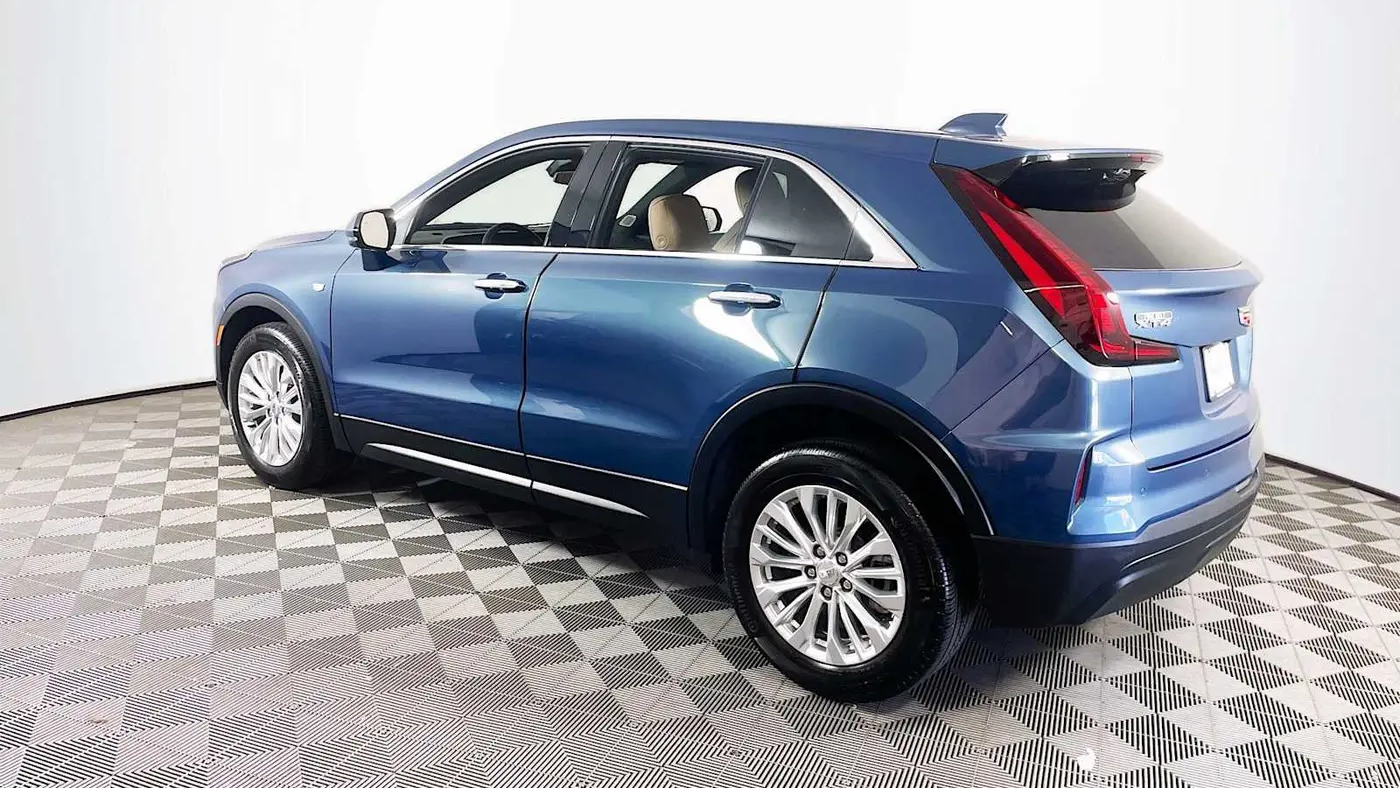 2024 Cadillac XT4 Luxury