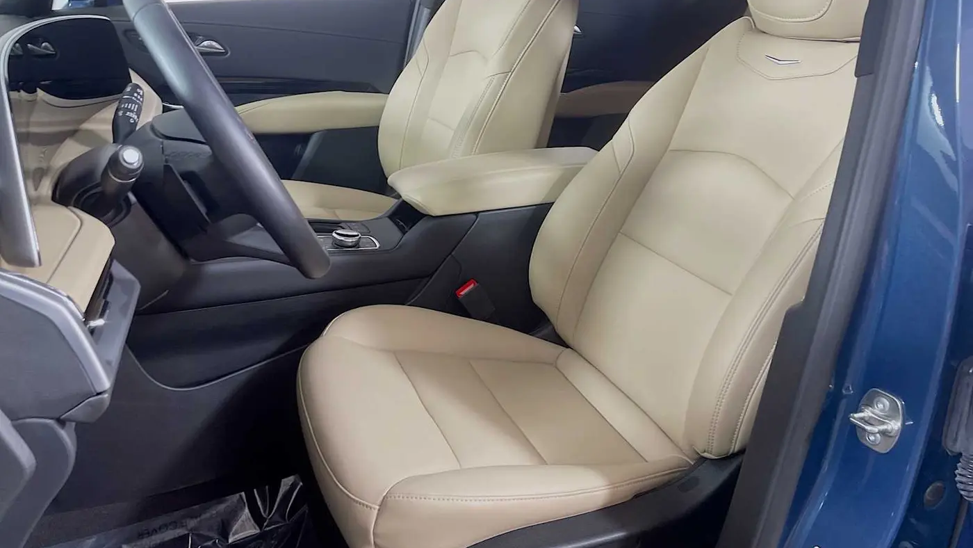 2024 Cadillac XT4 Luxury