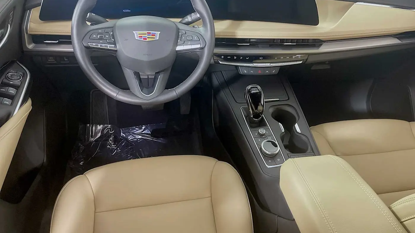2024 Cadillac XT4 Luxury