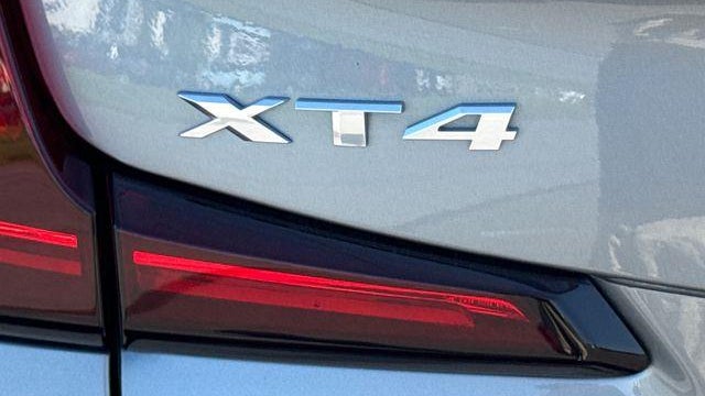 2024 Cadillac XT4 Luxury