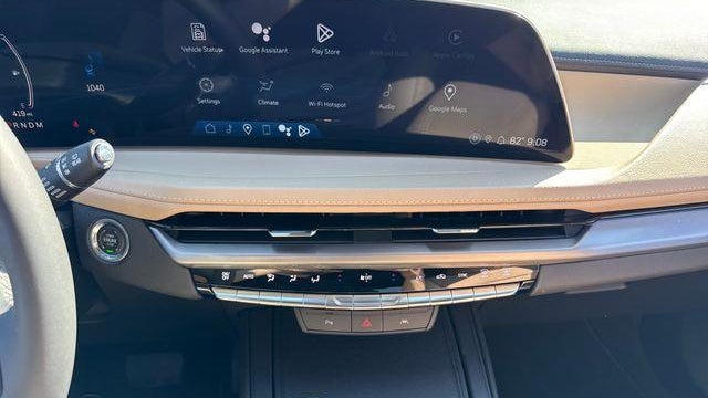 2024 Cadillac XT4 Luxury