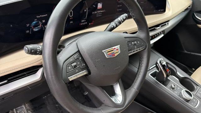 2024 Cadillac XT4 Luxury