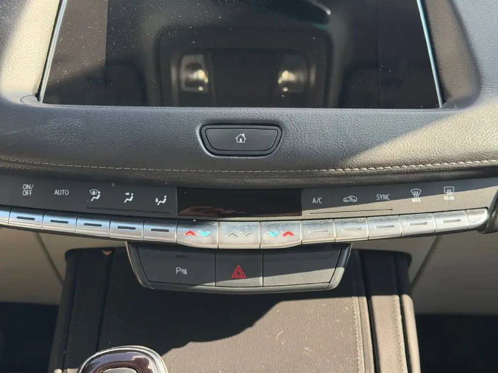 2023 Cadillac XT4 - $26,077