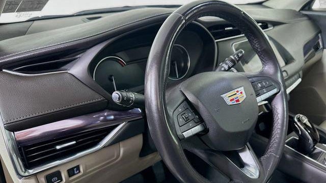 2023 Cadillac XT4 Luxury