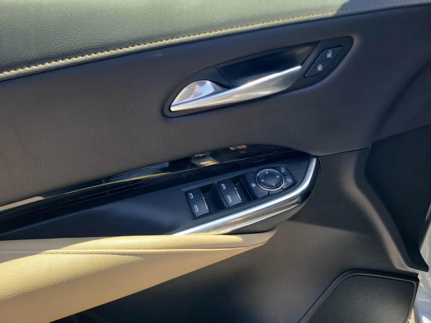 2024 Cadillac XT4 - $25,990
