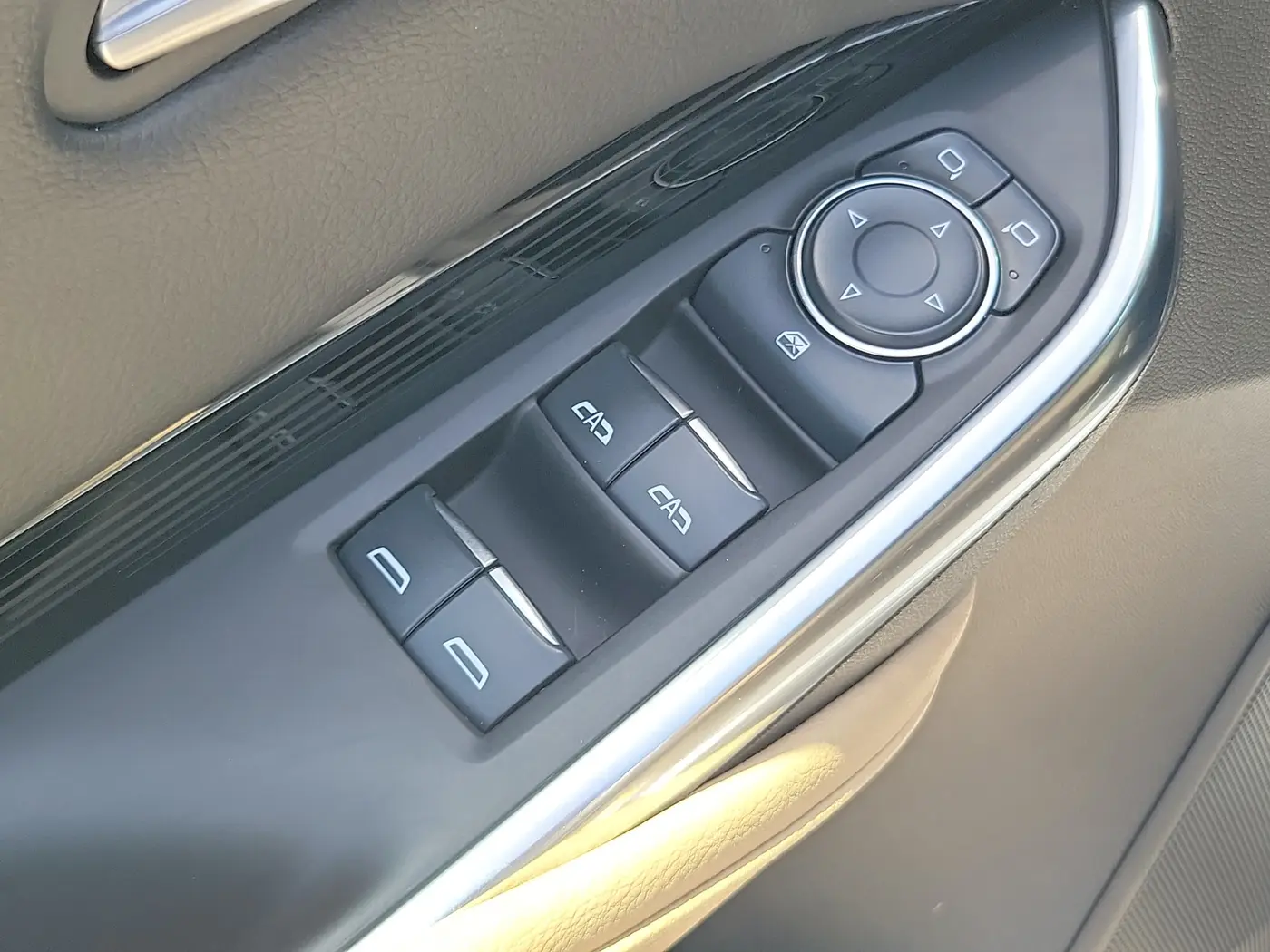 2024 Cadillac XT4 - $25,990